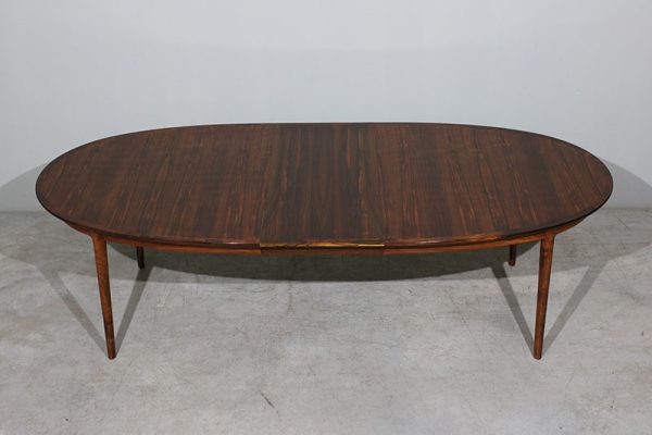 Mesa Niels O. Moller em pau santo