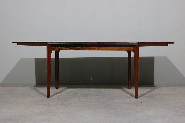 Mesa de jantar extensível Henning Kjaernulf em pau santo