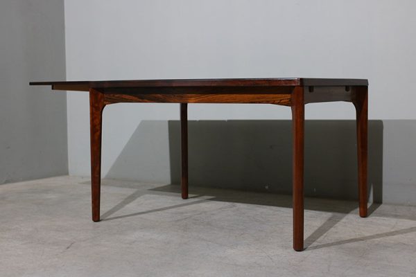 Mesa de jantar extensível Henning Kjaernulf em pau santo