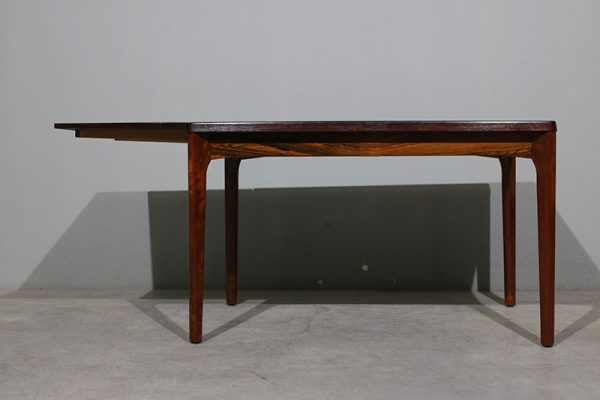 Mesa de jantar extensível Henning Kjaernulf em pau santo
